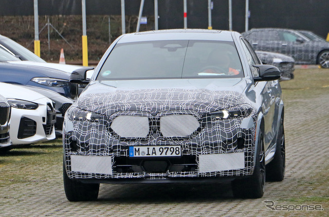 BMW X6M 改良新型プロトタイプ(スクープ写真)