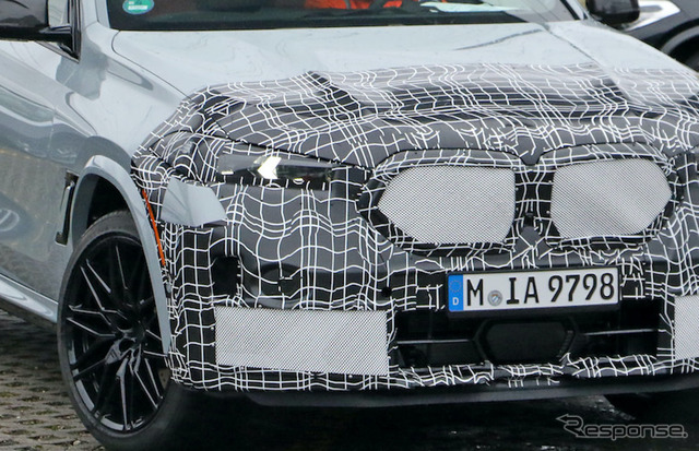 BMW X6M 改良新型プロトタイプ(スクープ写真)