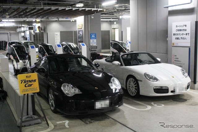 Service Xに導入されたポルシェ ボクスターS(987型/ポルシェデザインディション2)とポルシェ 911ターボ(996型)