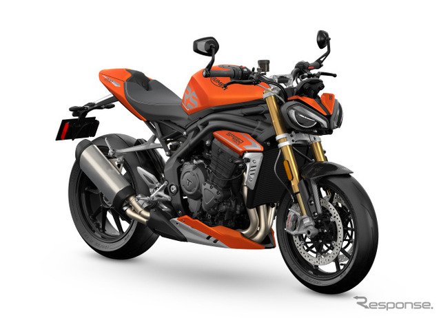 トライアンフ スピードトリプル1200RS(マットバハオレンジ)
