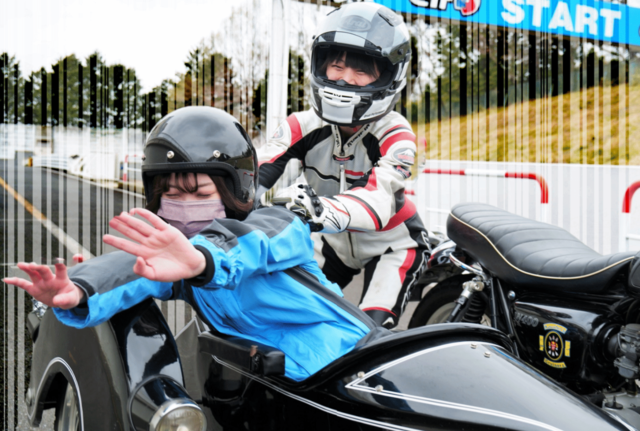 ゲーマー諸君!ゲームだからって運転ナメてない?バイク声優が『MotoGP 22』で役立つ運転テクを”現実の”サーキットで伝授!