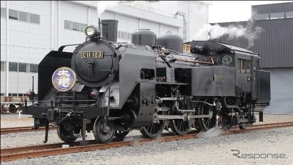 3機目のC11 123。元はC111として滋賀県の江若(こうじゃく)鉄道や北海道の雄別炭礦鉄道で使用されていた。東武では2019年1月から復元作業が進められ、2022年4月には試運転が公開された。番号の123は2020年に東武が創立123周年を迎えたことなどにちなんだもの。