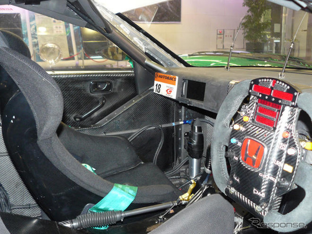SUPER GT】写真蔵…TAKATA 童夢 NSX07 コックピット 8枚目の写真 SUPER GT】写真蔵…TAKATA 童夢 NSX07 コックピット 8枚目の写真