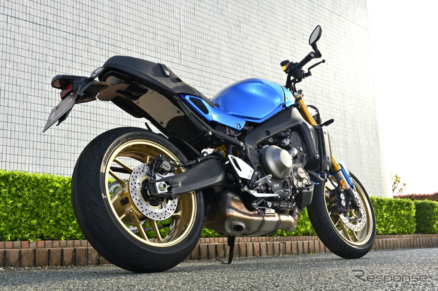 ヤマハ XSR900(海外仕様)