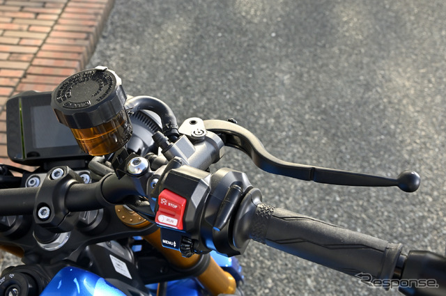 ヤマハ XSR900(海外仕様)