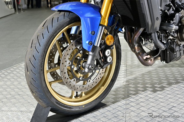 ヤマハ XSR900(海外仕様)