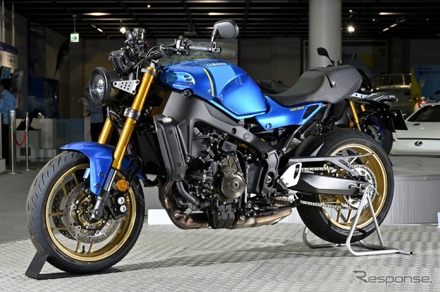 ヤマハ XSR900(海外仕様)
