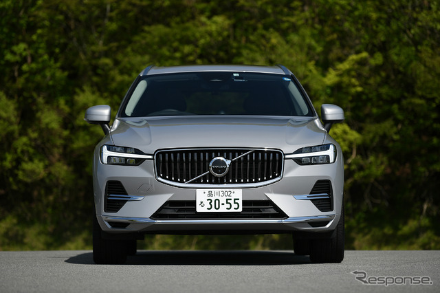 ボルボ XC60 T6 AWD インスクリプション