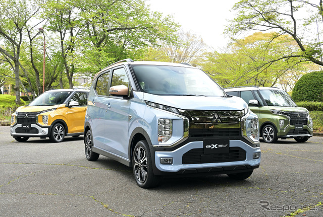 三菱 eKクロスEV(中央)とeKクロスシリーズ