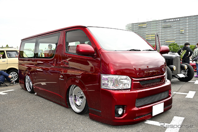 個性的な装いアメリカンワンボックスが面白い！…34th MOONEYES Street Car Nationals