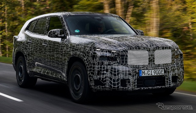 BMW XM のプロトタイプ