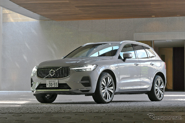 ボルボ XC60 T6 AWD インスクリプション