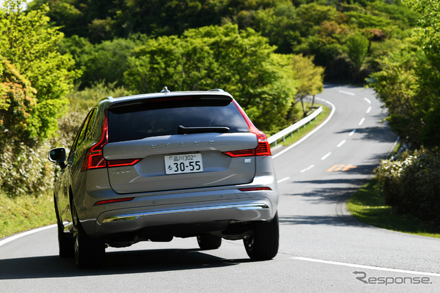 ボルボ XC60 T6 AWD インスクリプション