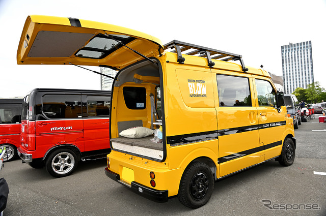 左ハンドルのホンダ フィット! US仕様で雰囲気激変…34th MOONEYES Street Car Nationals