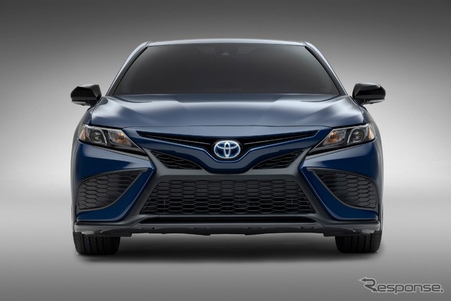 トヨタ・カムリ の2023年モデルの「ナイトシェード・エディション」(米国仕様)