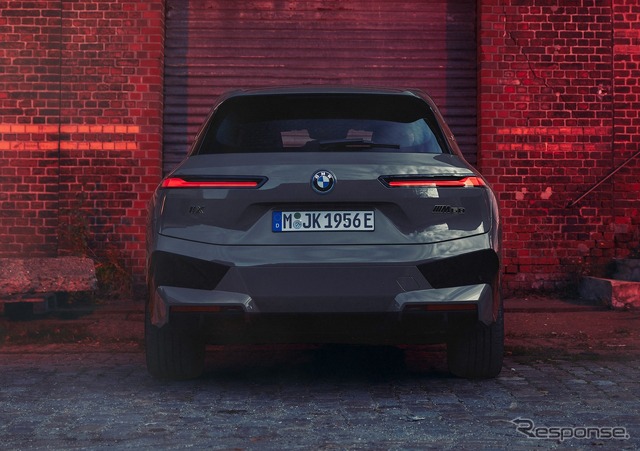 BMW iX M60
