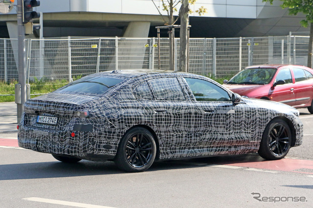 BMW i5 プロトタイプ(スクープ写真)