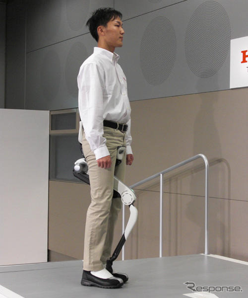 ホンダ歩行アシスト 体重支持型…体が5%軽くなる?