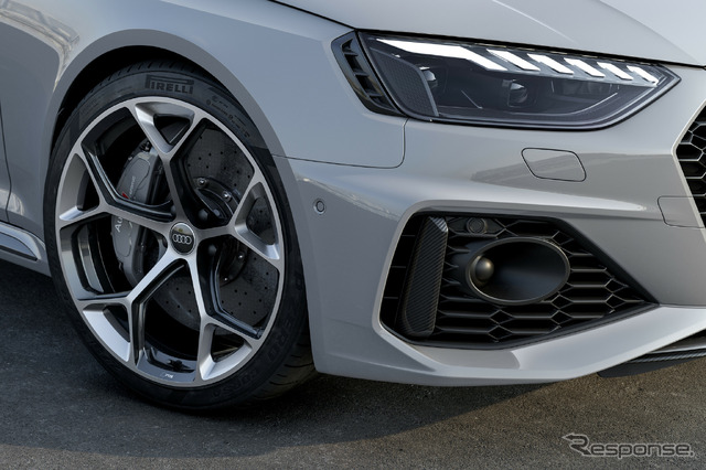 アウディ RS4 アバント の「コンペティション・プラス・パッケージ」