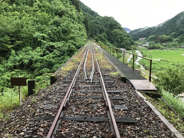 筑前岩屋~宝珠山間栗木野橋りょう(めがね橋)(災害直後)