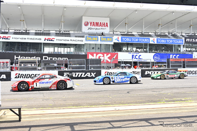 鈴鹿サーキット60周年 特別デモラン 「群雄割拠JGTC~SGTの礎となった時代~」