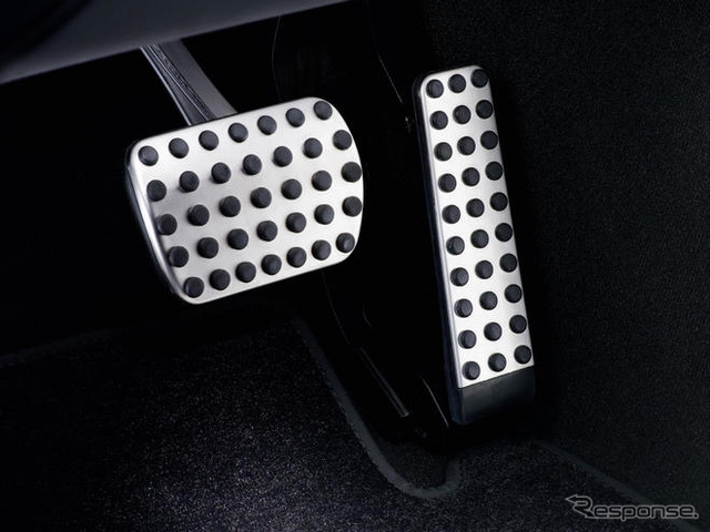 メルセデスベンツ CLS に豪華な特別仕様車