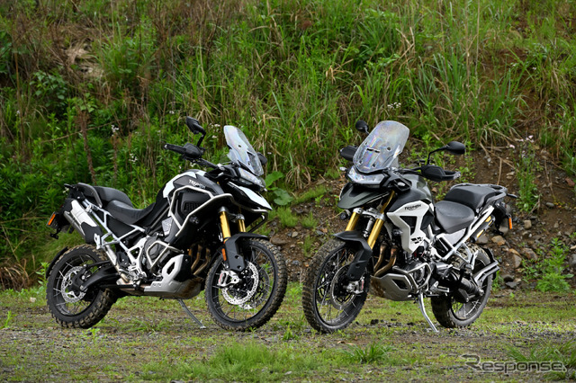 タイガー1200 Rallyエクスプローラー(左)とタイガー1200 Rally(右)