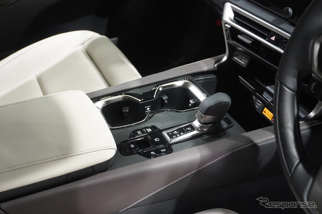 レクサス RX 新型(RX450h+)