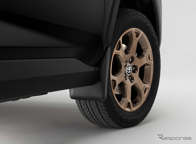 トヨタ RAV4 ハイブリッド の「ウッドランド・エディション」（米国仕様）