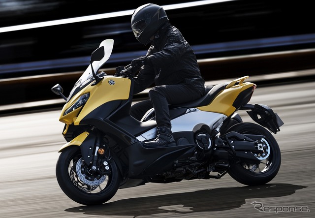 ヤマハ TMAX560 ABS(イエロー)