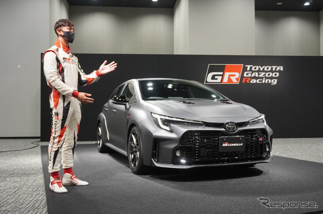 GRカローラについて語るレーシングドライバー、石浦宏明さん