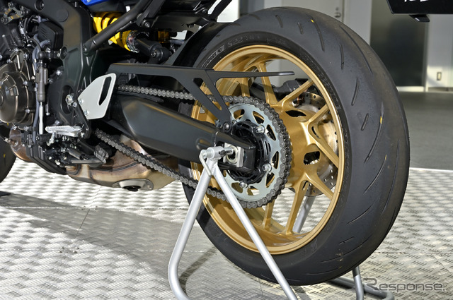 ヤマハ XSR900(海外仕様)