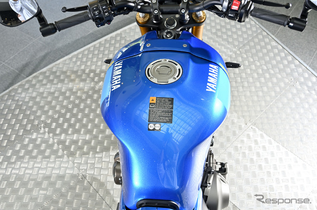 ヤマハ XSR900(海外仕様)