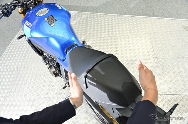 ヤマハ XSR900(海外仕様)