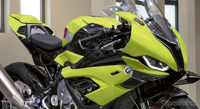 BMW M 1000 RR の「50イヤーズM」