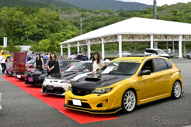 GIRLS CAR COLLECTIONコンテストの様子