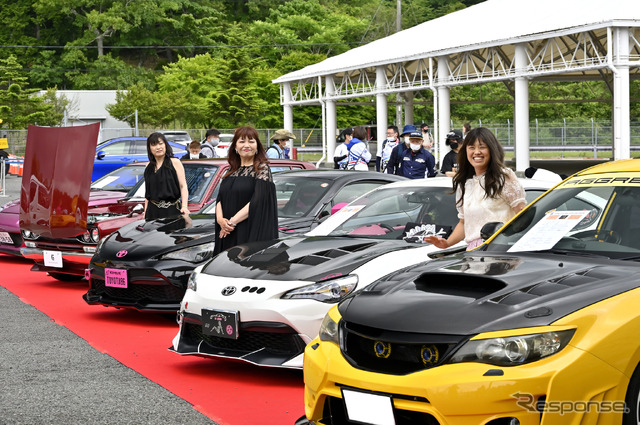 GIRLS CAR COLLECTIONコンテストの様子