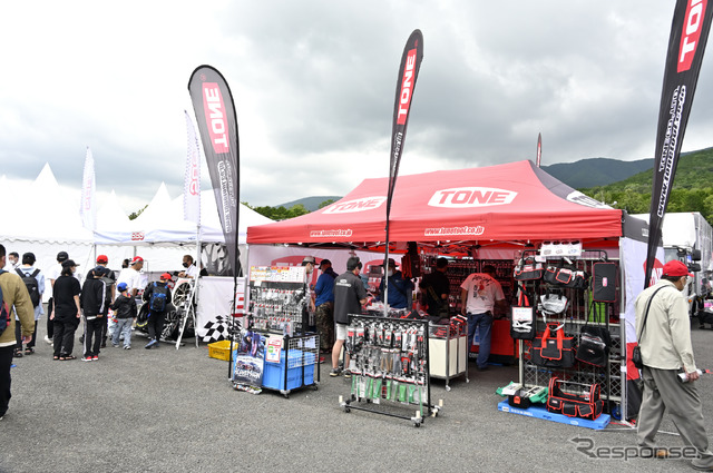 NAPAC加盟メーカーの展示