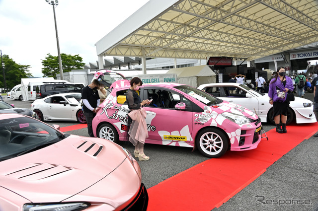 GIRLS CAR COLLECTIONコンテストの様子