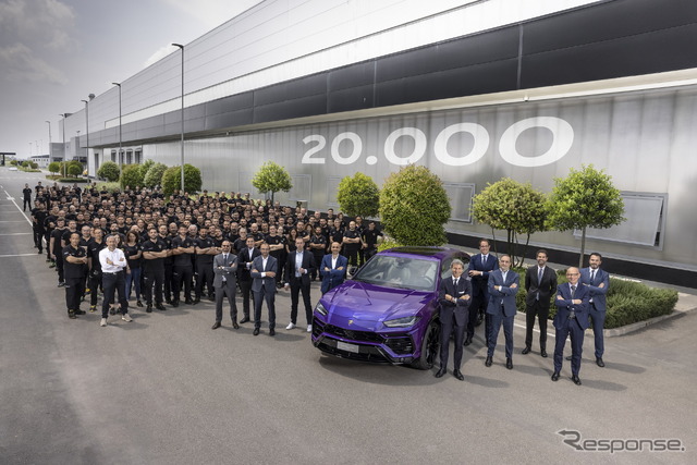 生産台数2万台目のランボルギーニ・ウルス