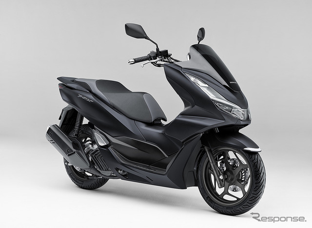 ホンダ PCX（マットギャラクシーブラックメタリック）