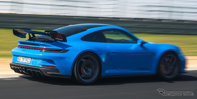 ポルシェ 911 GT3 新型の純正オプション「マンタイパフォーマンスキット」装着車