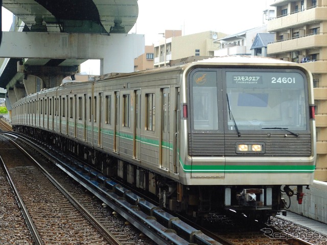 大阪メトロ中央線の24系。万博会期中は大阪メトロ各線で混雑率の上昇が懸念されている。