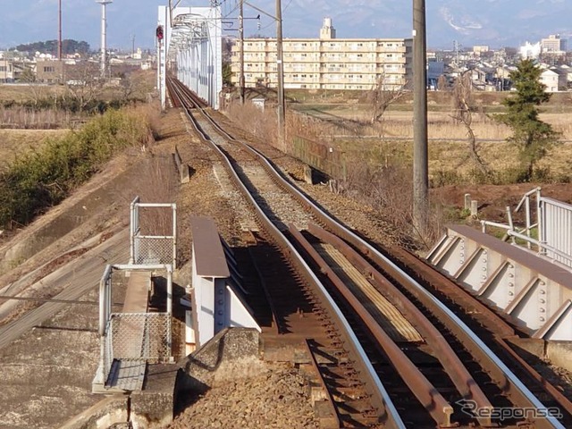 軌道が変形した被災時の阿武隈急行線。