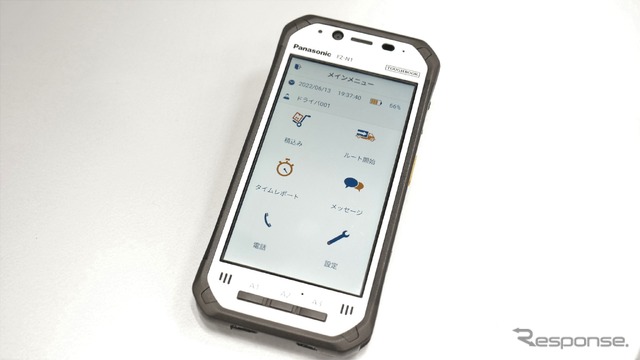 作業現場では、パナソニックのハンドヘルド端末「TOUGHBOOK」が使われる