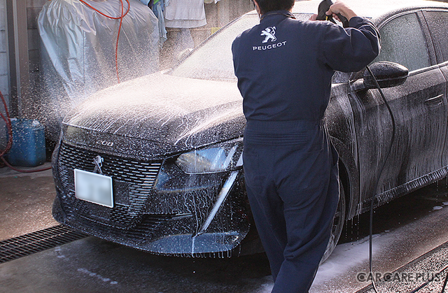 プロによる「手洗い洗車」で今年の汚れをスッキリ落とす!…イイツヤ 洗車の日