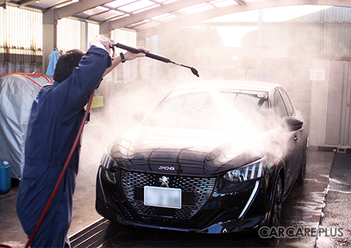 プロによる「手洗い洗車」で今年の汚れをスッキリ落とす!…イイツヤ 洗車の日
