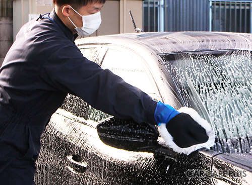 プロによる「手洗い洗車」で今年の汚れをスッキリ落とす!…イイツヤ 洗車の日