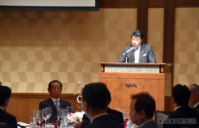 主催者挨拶を行う、石井社長