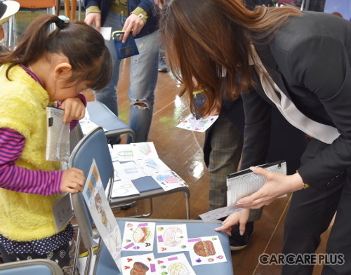 町のクルマ屋さんでお勉強? 家族みんなで「暮らしのヒント」を学ぶ… 奈良市・ガラージュモリ